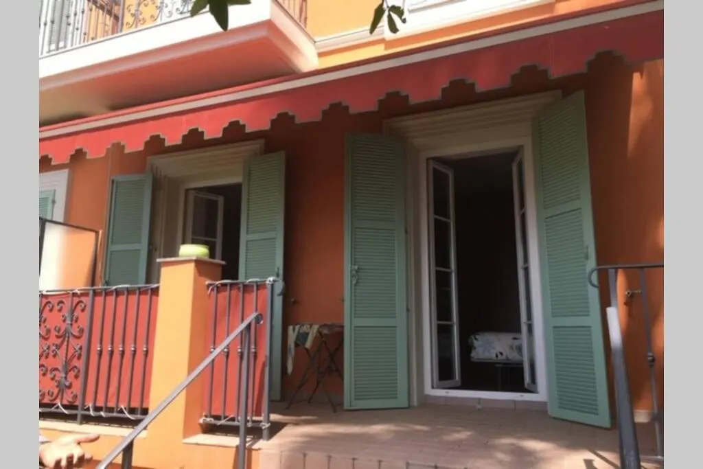 Appartement T2 45m Front de Mer Climatisation Jacuzzi Menton France