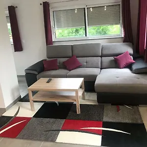 https://lappartement-du-plateau-dhauteville.hotels-rhonealpes.com